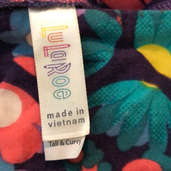 LuLa Roe springtime leggings - Picture 3 of 3